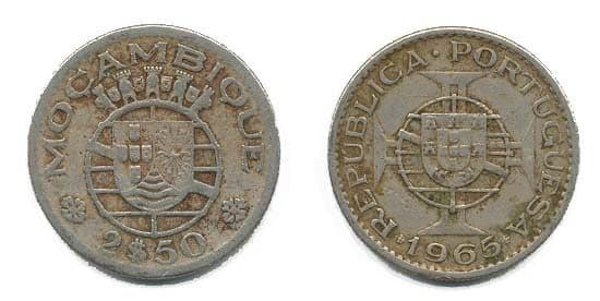 Mozambique KM78(F-VF) 2 1/2 Escudos β Lot of 40 representative product image