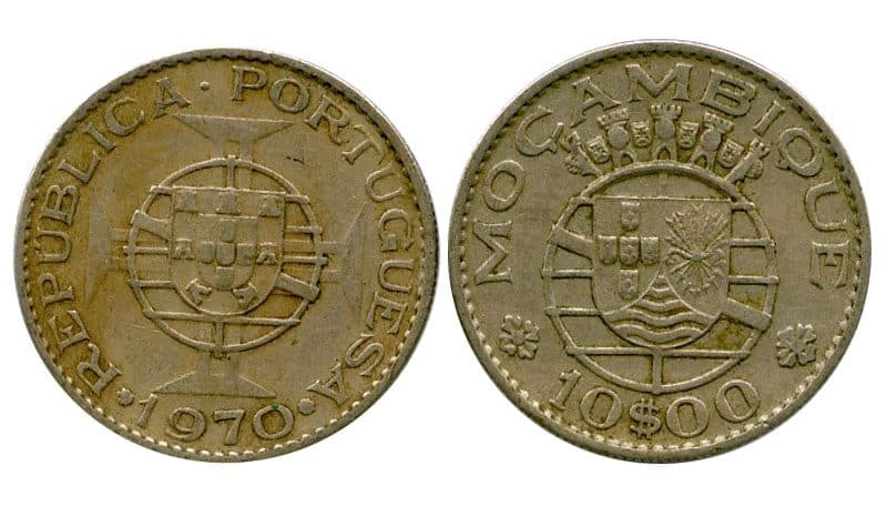Mozambique KM79b(C) 10 Escudos β Lot of 27 representative product image