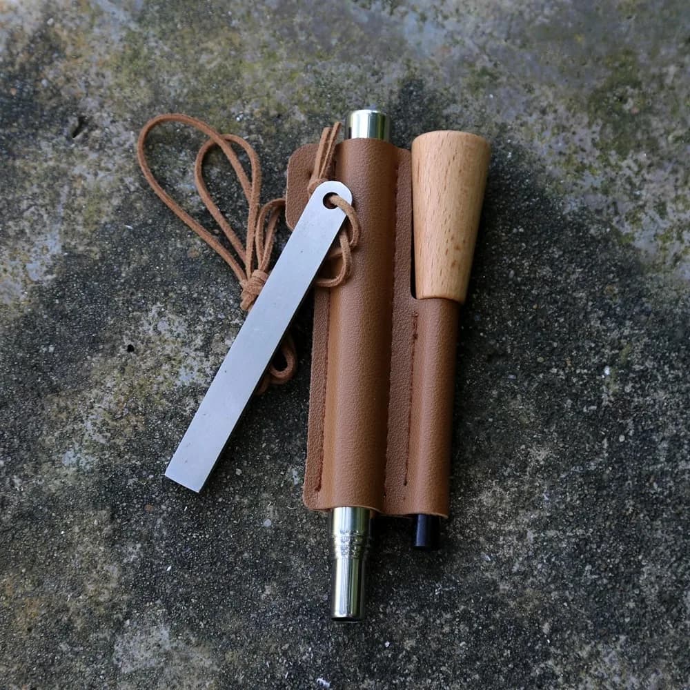 4-piece set of iron magnesium ignition rod ignition kit, including iron magnesium rod, white steel igniter and hanging rope leather cover, waterproof survival fire sickle steel, suitable for camping, hiking, backpack travel and other oven igniters - Image 6