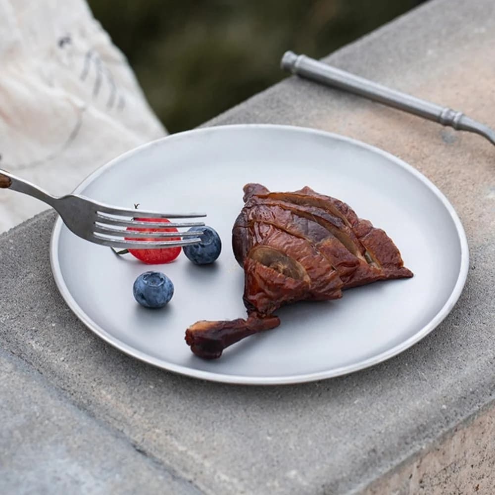 Titanium Camping Plate Lightweight Camping Plate For Barbecue Home Dinnerware Round Frosted Picnic Gear Reusable Tableware - Image 5