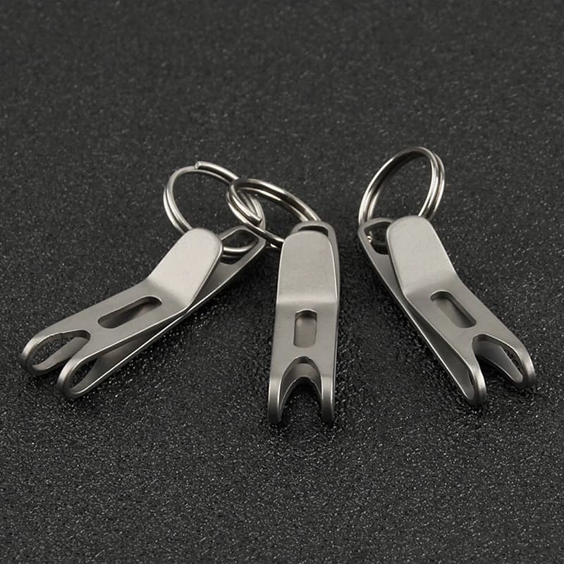 1PC Titanium Clasp Titanium Alloy Key Ring Outdoor EDC Tool Titanium Buckle Hook - Image 1