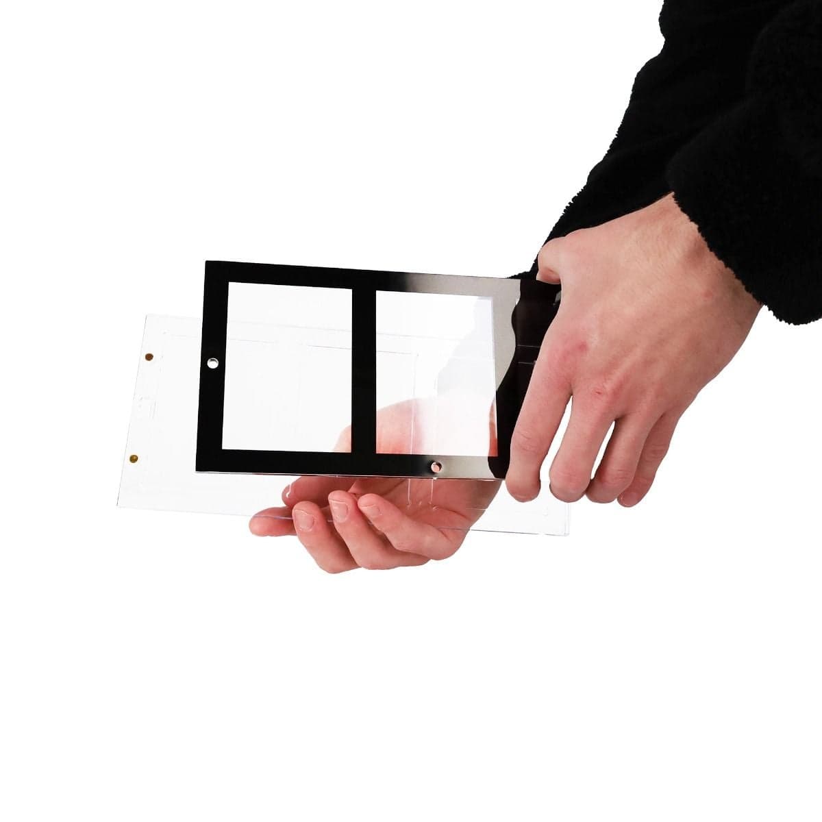Magnetic 3-Card Holder - 35 PT. - Black Border. two pieces in hand